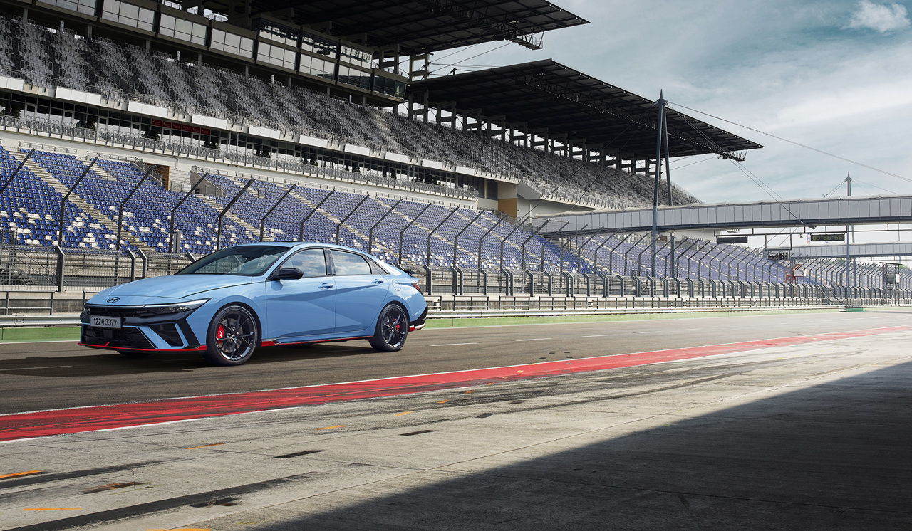 아반떼 N 이미지