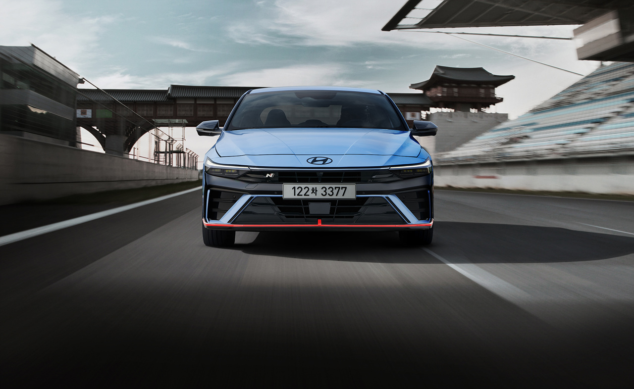 아반떼 N 이미지