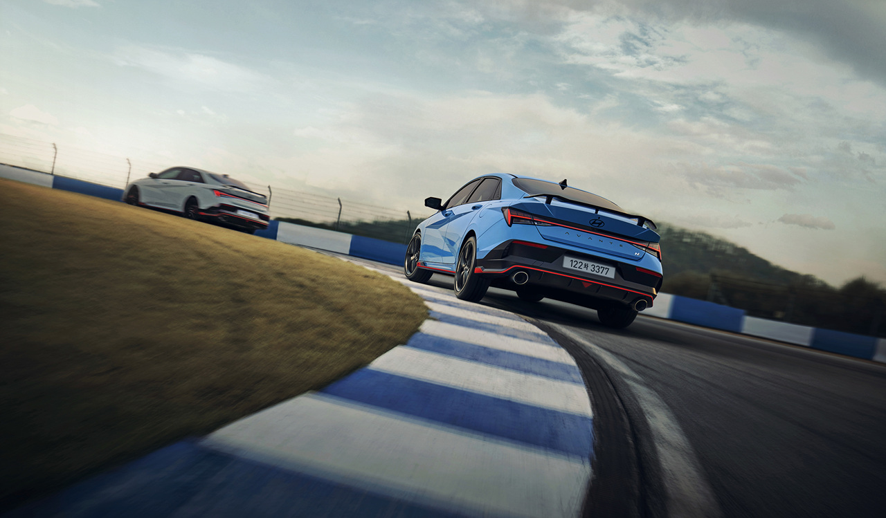 아반떼 N 이미지