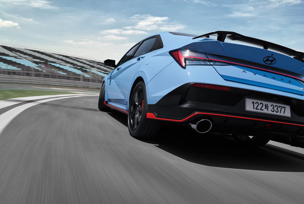 아반떼 N 이미지