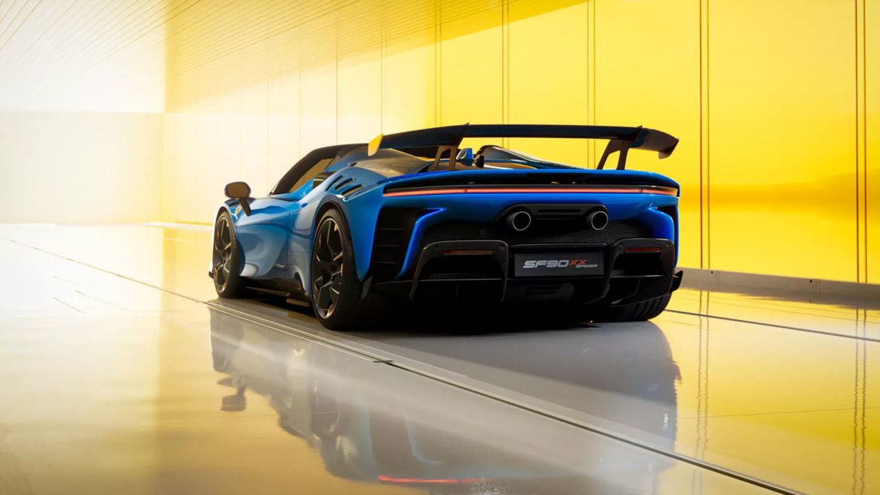 SF90 스파이더 이미지