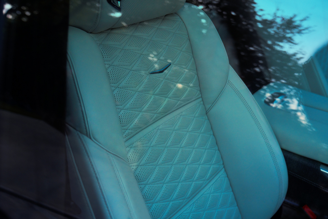 에스컬레이드 이미지