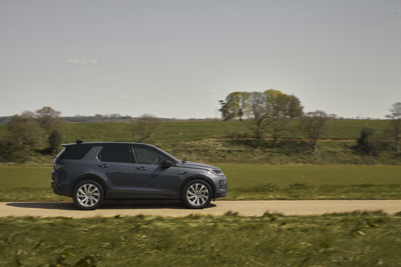 디스커버리 스포츠 이미지