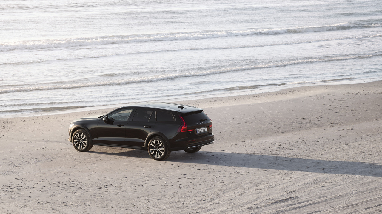 V60 Cross Country 이미지