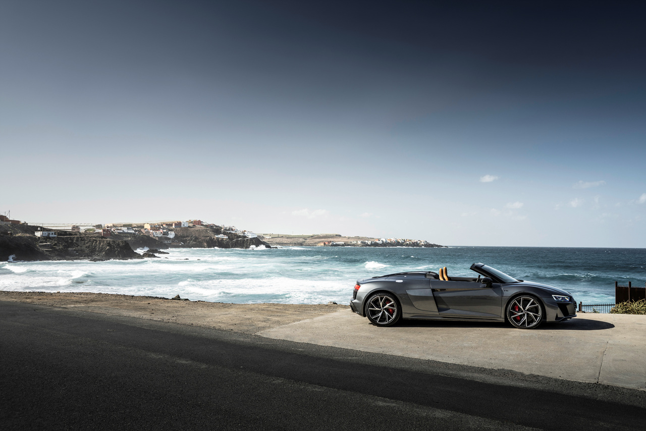 R8 스파이더 이미지