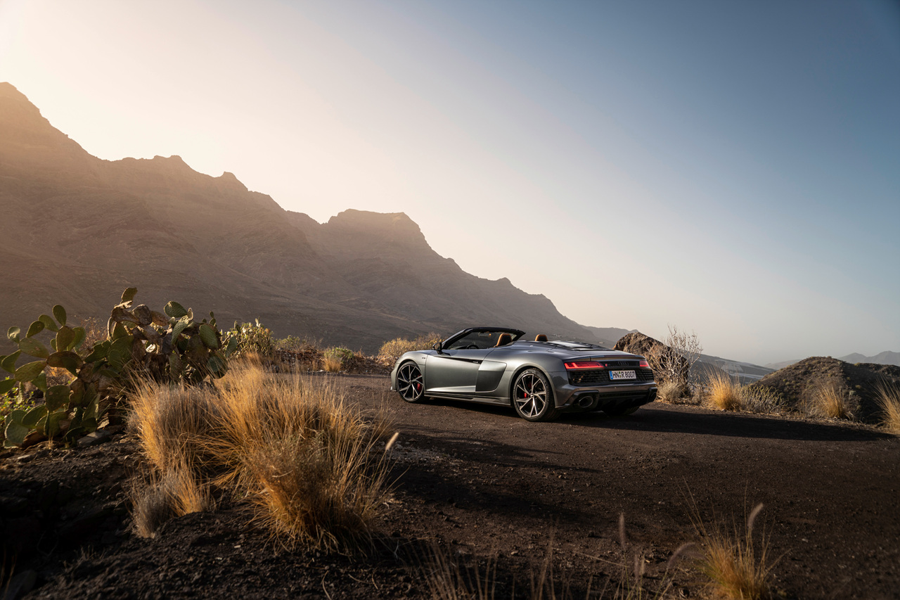 R8 스파이더 이미지