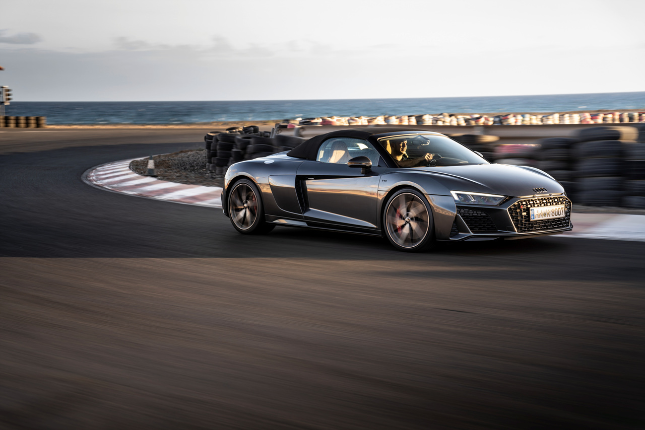 R8 스파이더 이미지