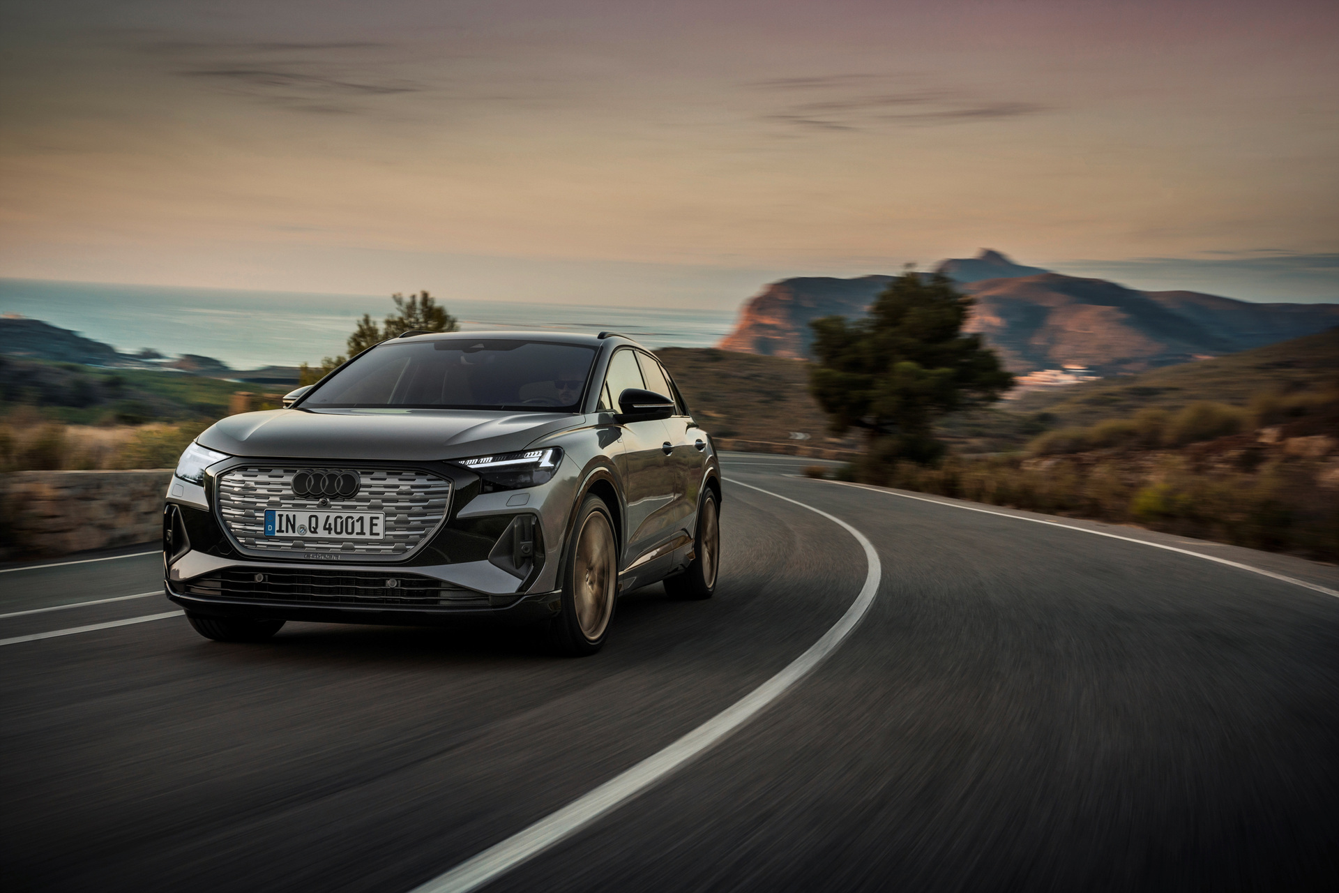 Q4 e-트론 이미지