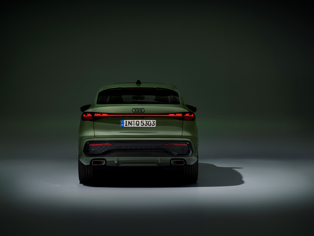 SQ5 스포트백 이미지