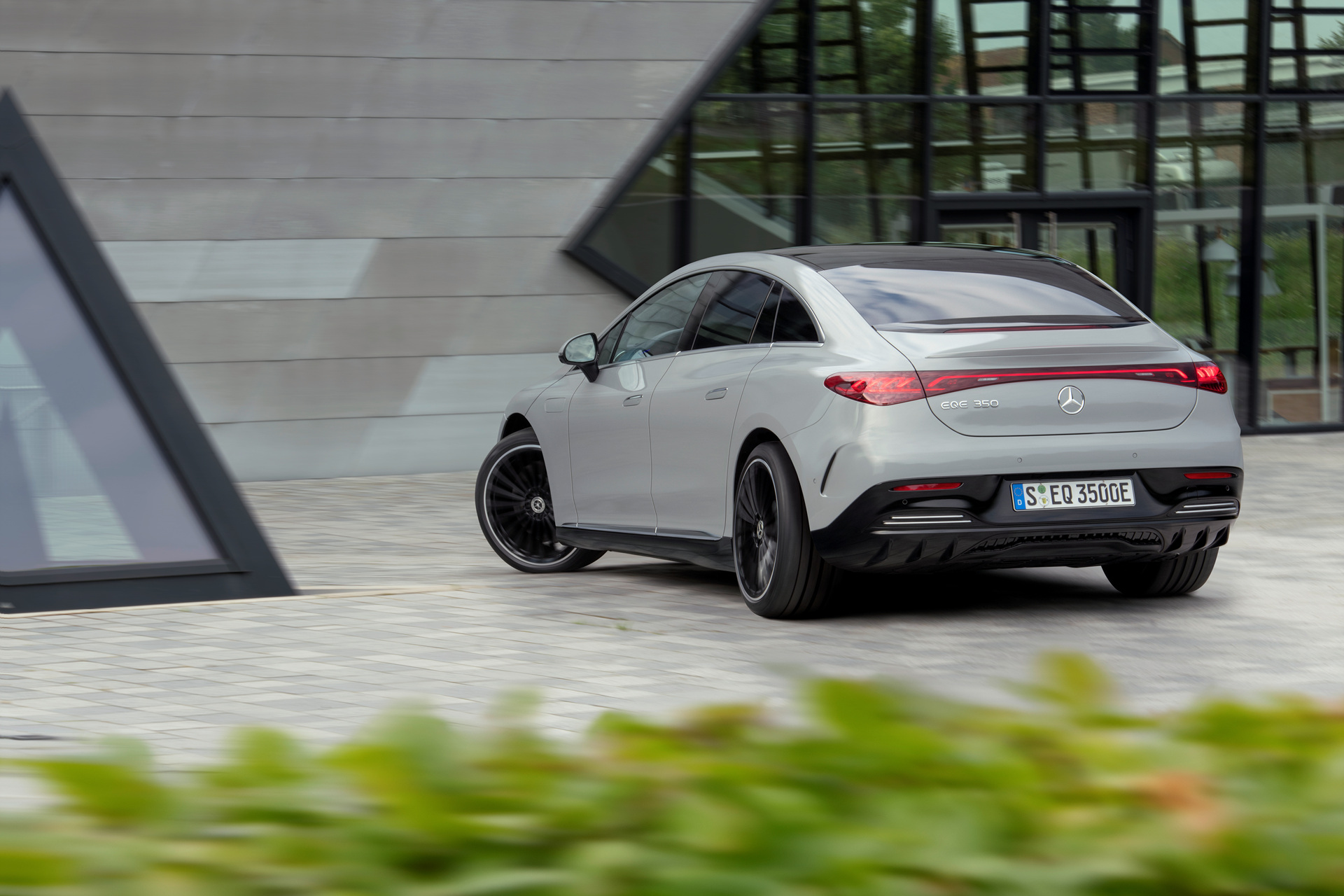 EQE350 4MATIC 이미지