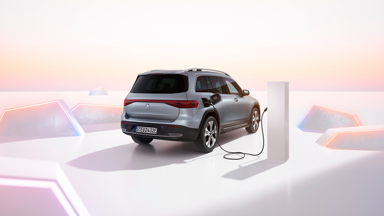 EQB300 4MATIC 이미지