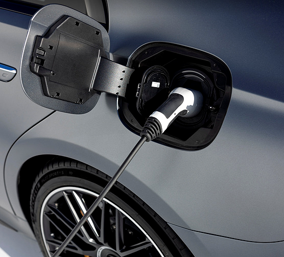 AMG S63 E 퍼포먼스 이미지