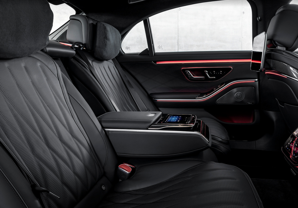 AMG S63 E 퍼포먼스 이미지