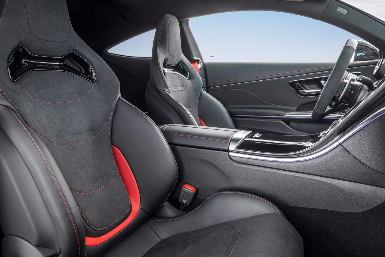 AMG CLE53 쿠페 이미지