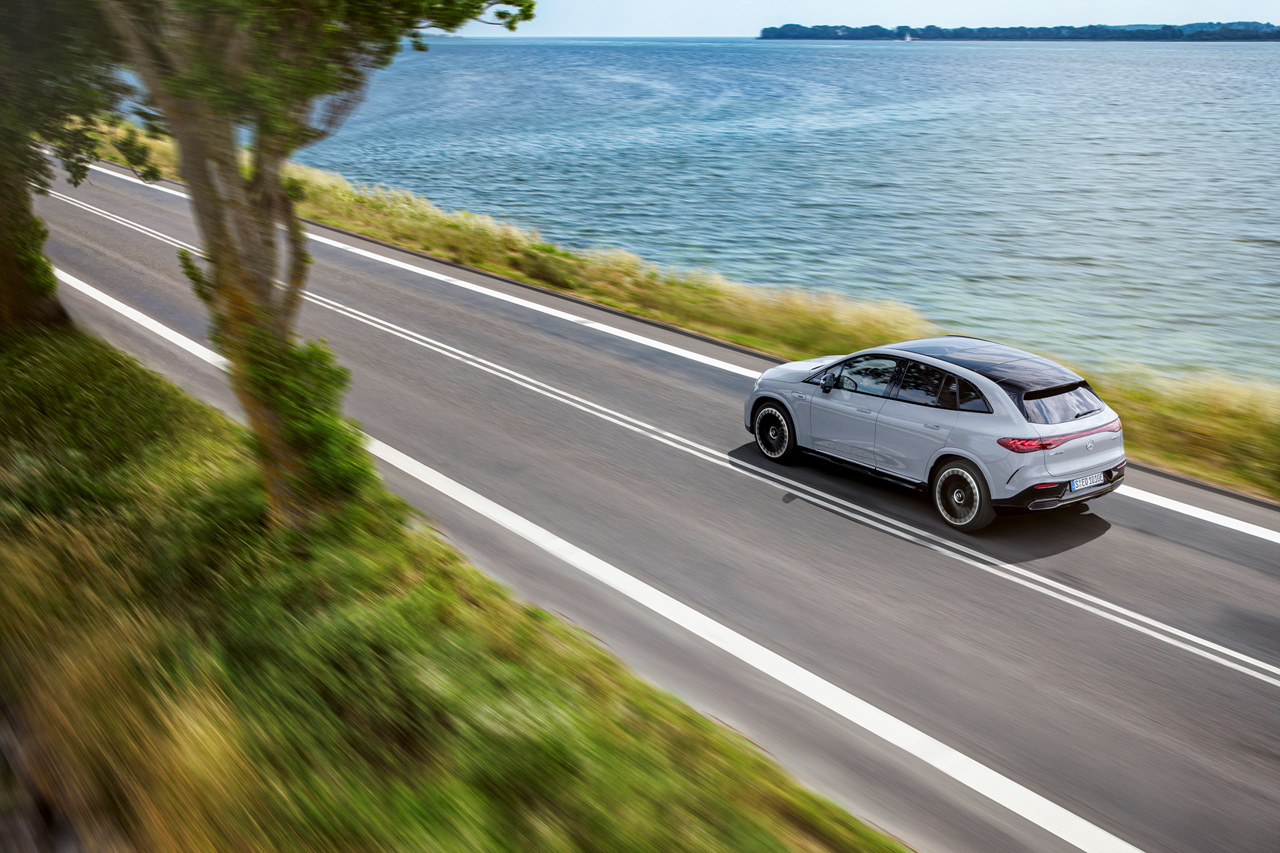 AMG EQE53 SUV 이미지