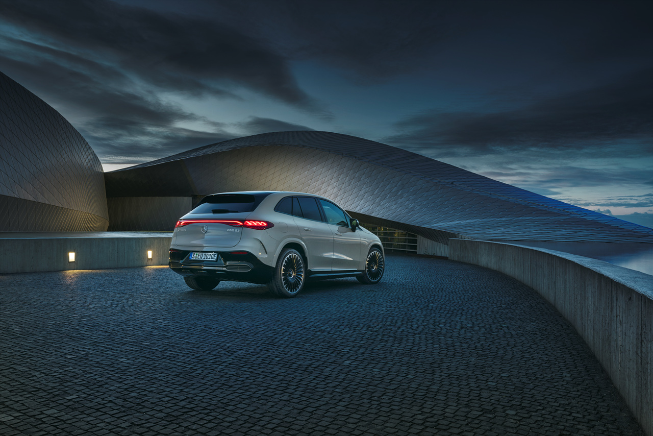 AMG EQE53 SUV 이미지