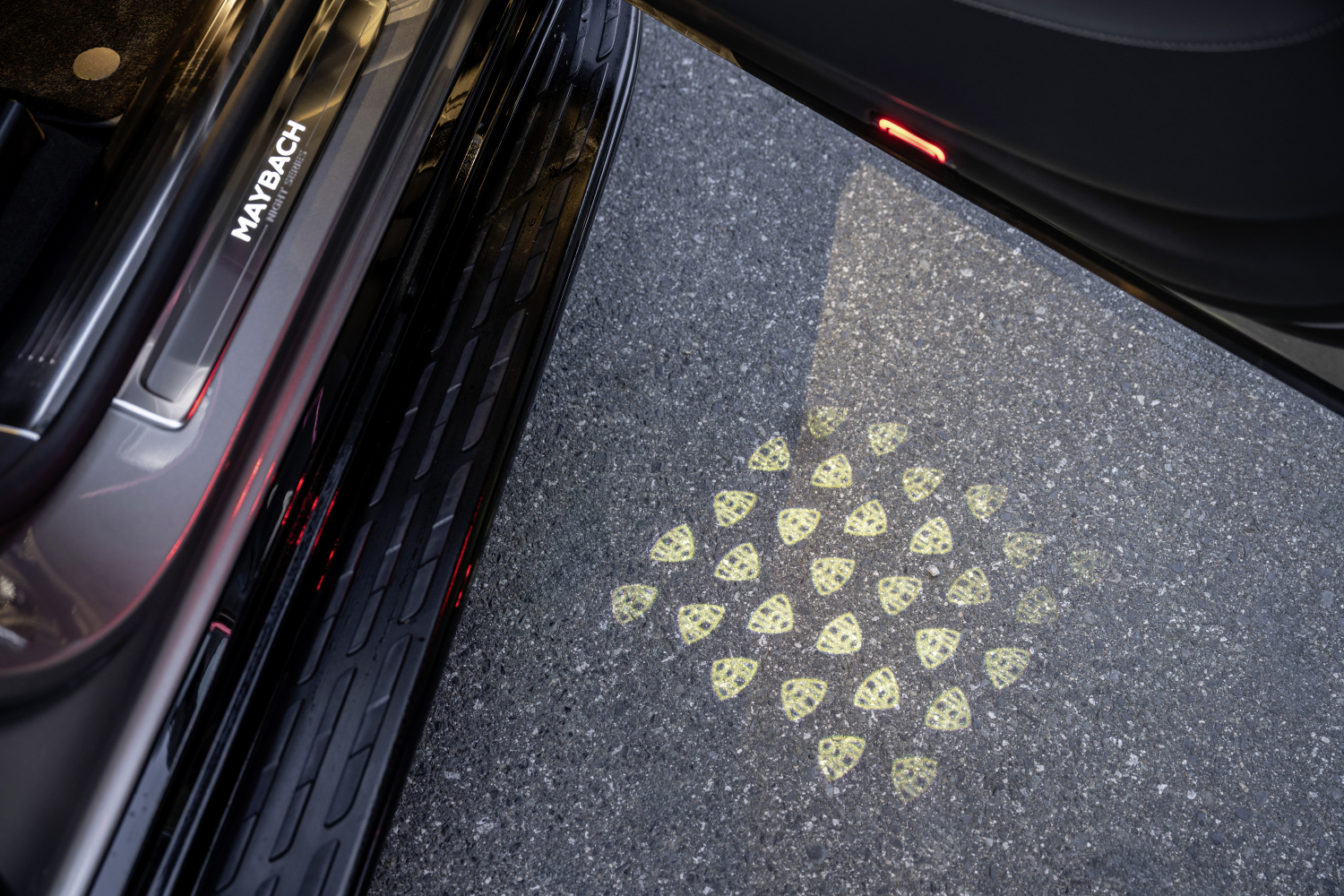 마이바흐 EQS680 SUV 이미지