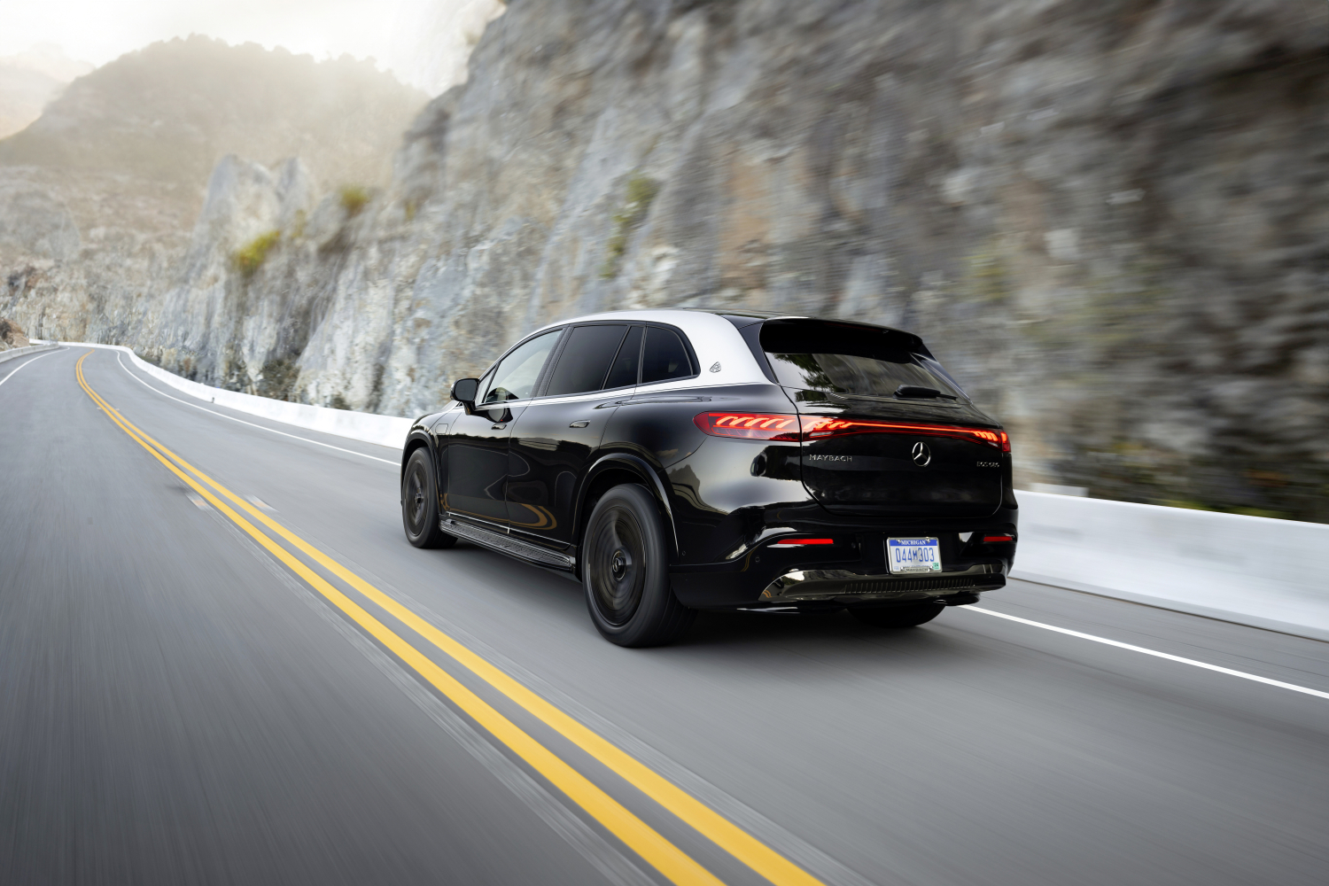 마이바흐 EQS680 SUV 이미지