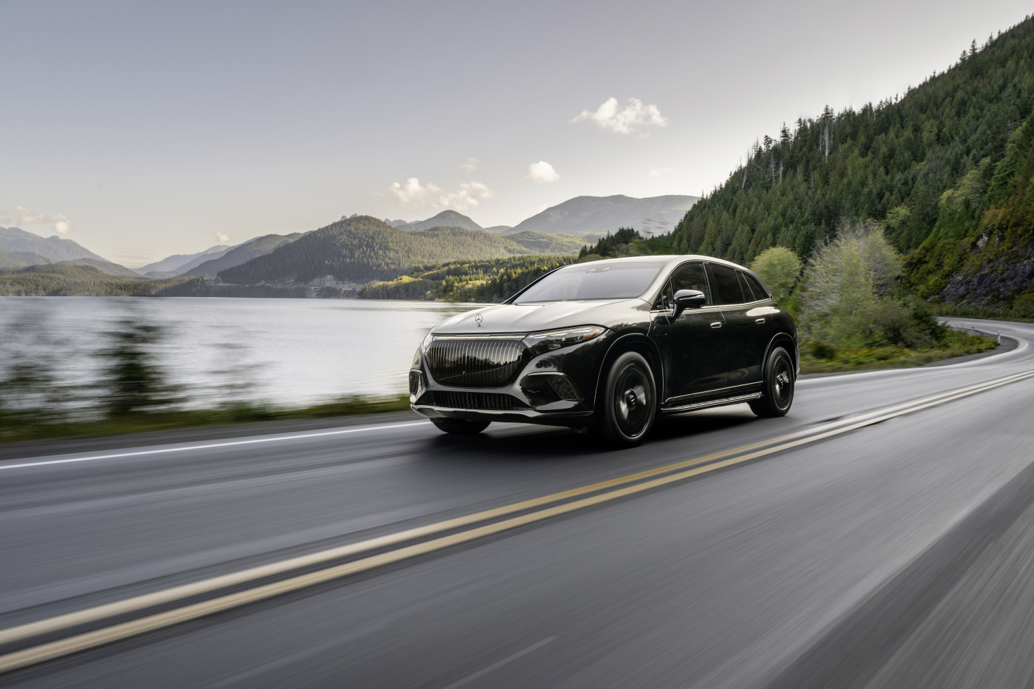 마이바흐 EQS680 SUV 이미지