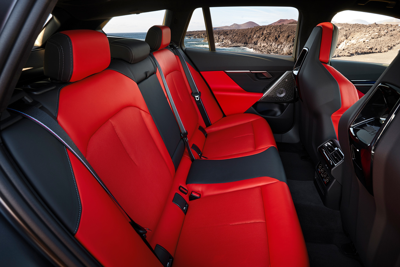 M5 투어링 이미지