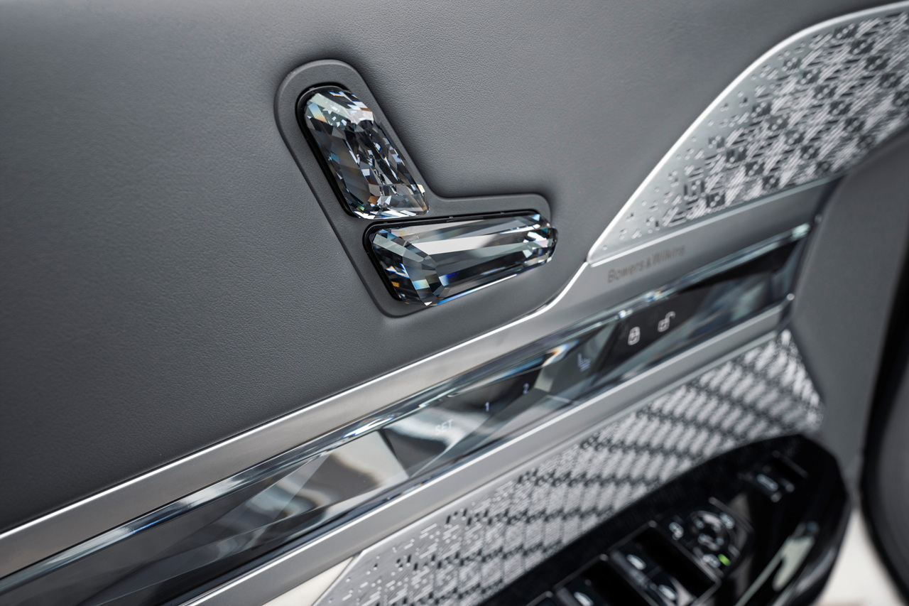 i7 eDrive50 이미지