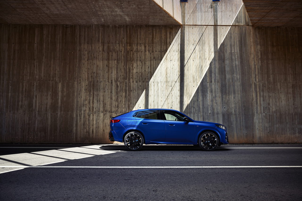 X2 xDrive20i 이미지