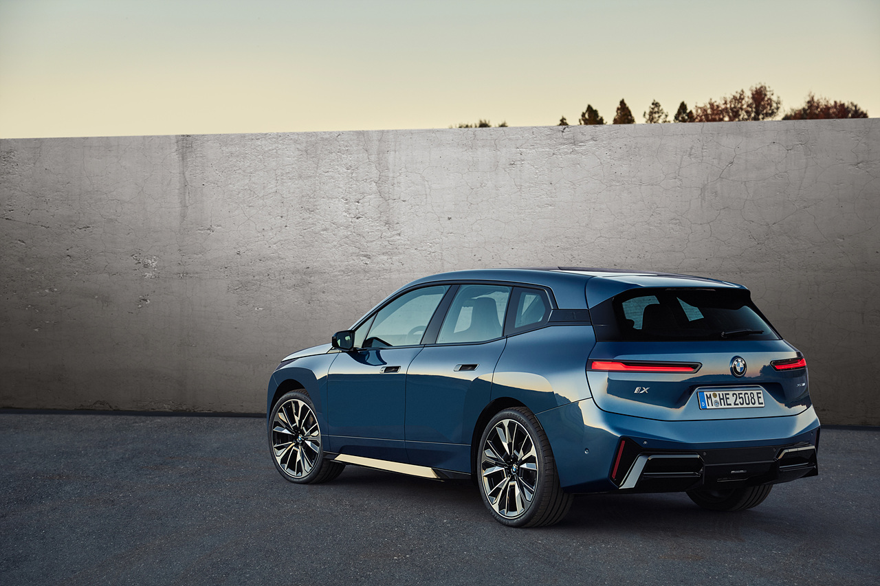 iX xDrive45 이미지