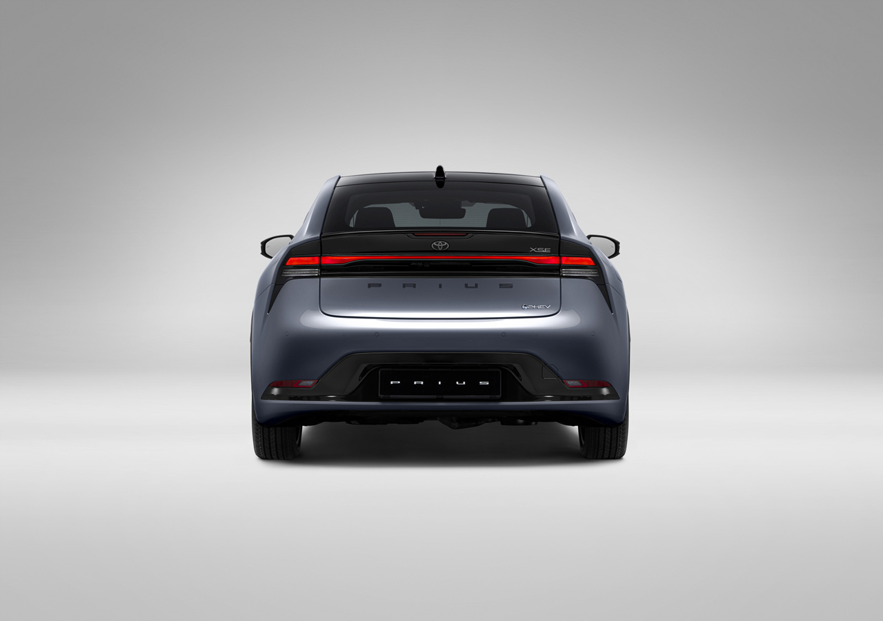 프리우스 플러그인 하이브리드 이미지