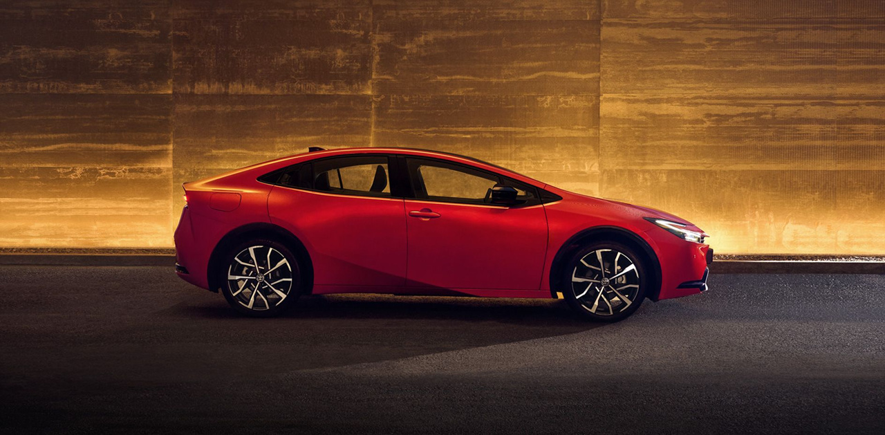 프리우스 플러그인 하이브리드 이미지