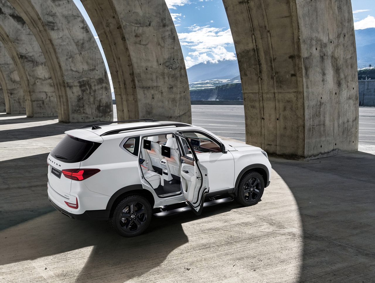 렉스턴 뉴 아레나 이미지