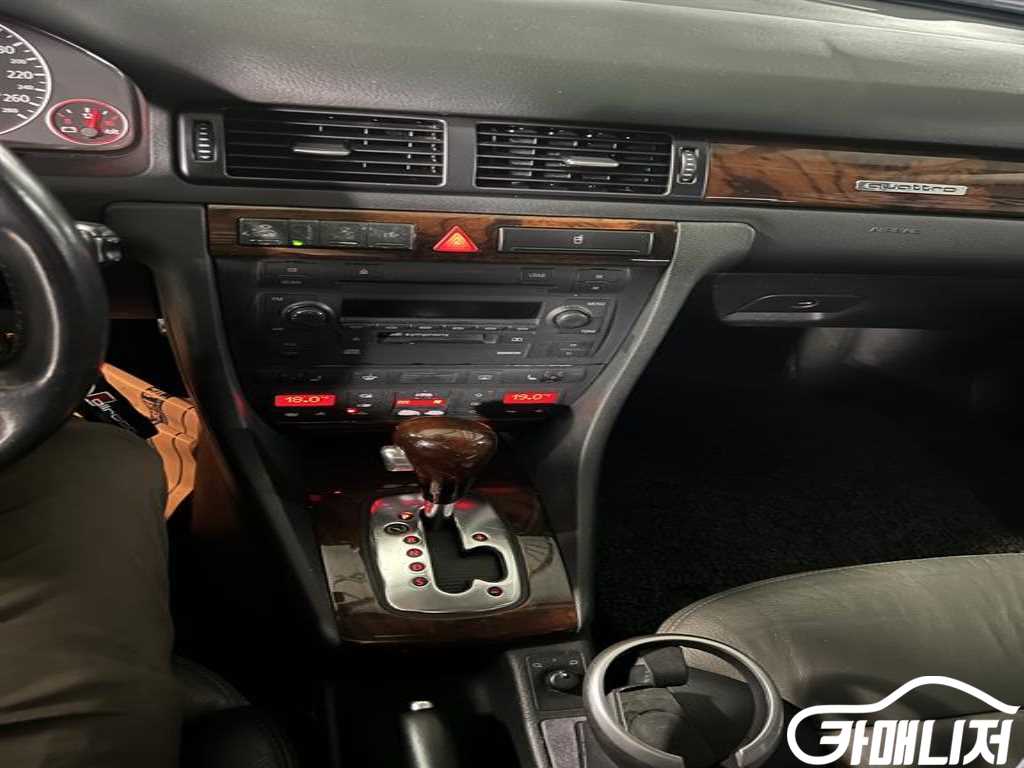 아우디 올로드콰트로 2.7 T 썸네일 9