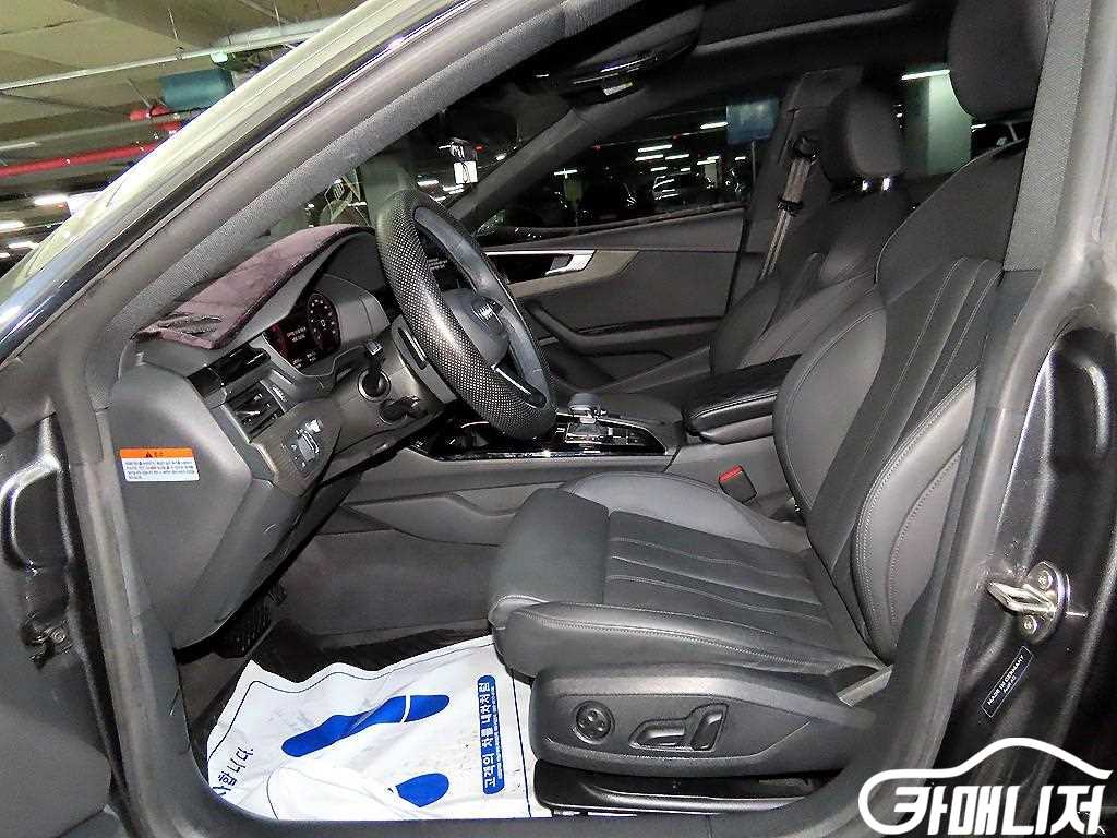 아우디 A5 (F5) 40 TFSI 콰트로 스포트백 썸네일 6