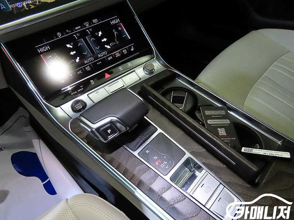 아우디 A6 (C8) 45 TFSI 콰트로 프리미엄 썸네일 12