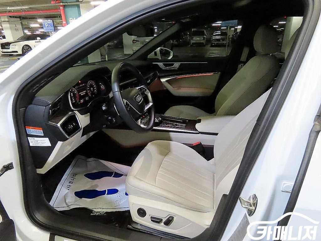 아우디 A6 (C8) 45 TFSI 콰트로 프리미엄 썸네일 6