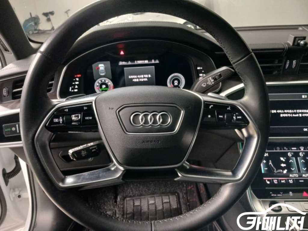 아우디 A6 (C8) 45 TFSI 콰트로 프리미엄 썸네일 12