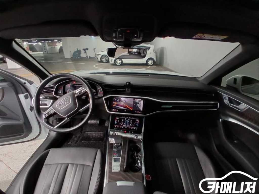 아우디 A6 (C8) 45 TFSI 콰트로 프리미엄 썸네일 5