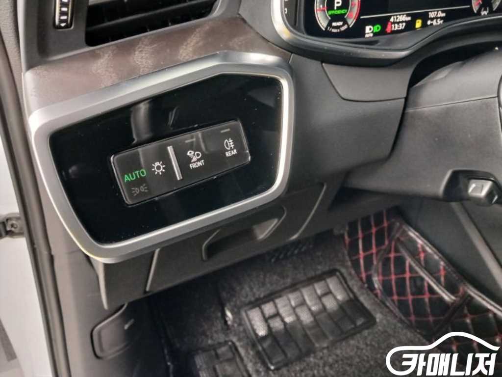 아우디 A6 (C8) 45 TFSI 콰트로 프리미엄 썸네일 9