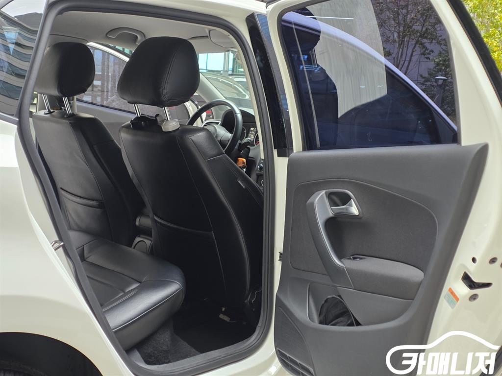 폭스바겐 폴로 1.6 TDI R-LINE 썸네일 10