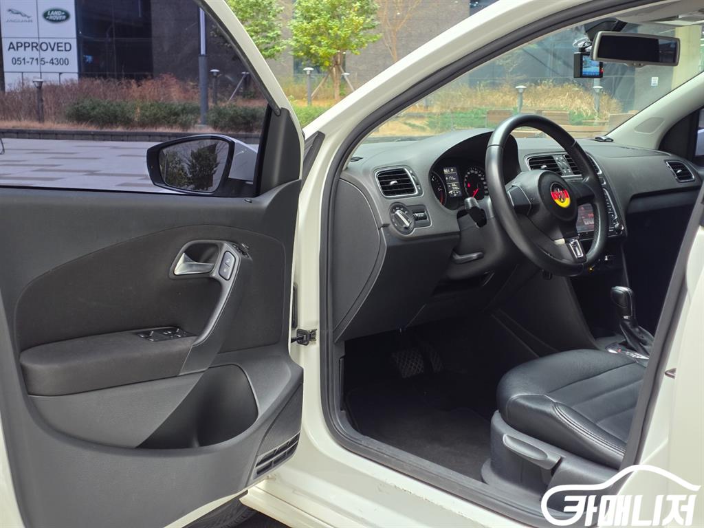 폭스바겐 폴로 1.6 TDI R-LINE 썸네일 8