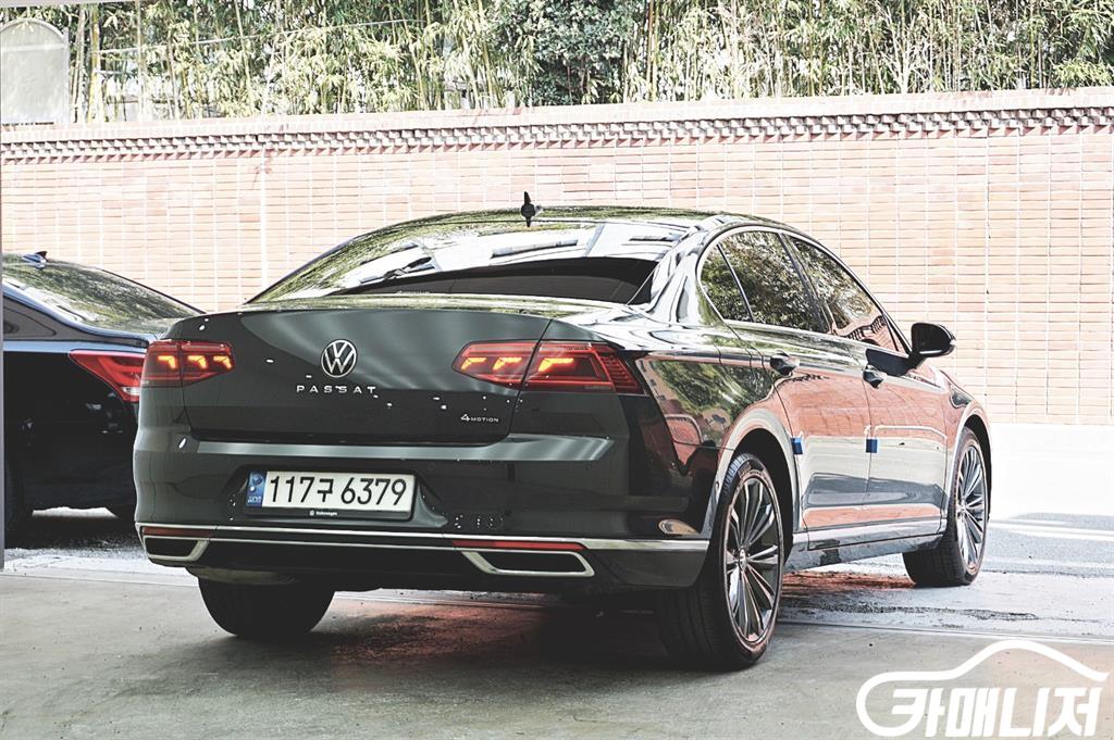 폭스바겐 파사트GT(B8) 2.0 TDI 4모션 프레스티지 썸네일 3