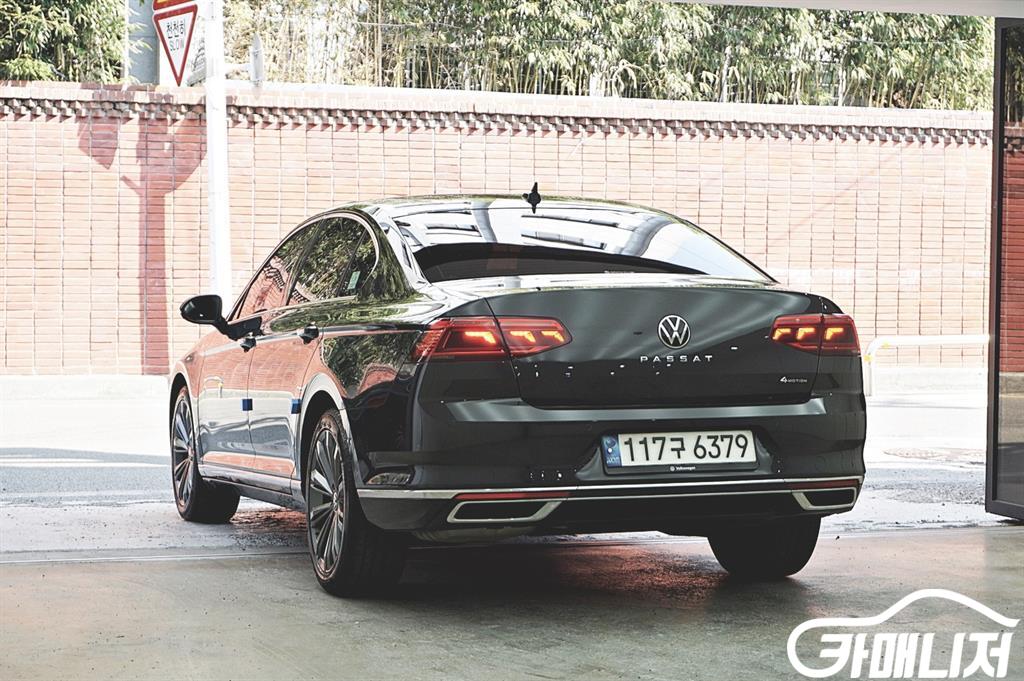 폭스바겐 파사트GT(B8) 2.0 TDI 4모션 프레스티지 썸네일 4