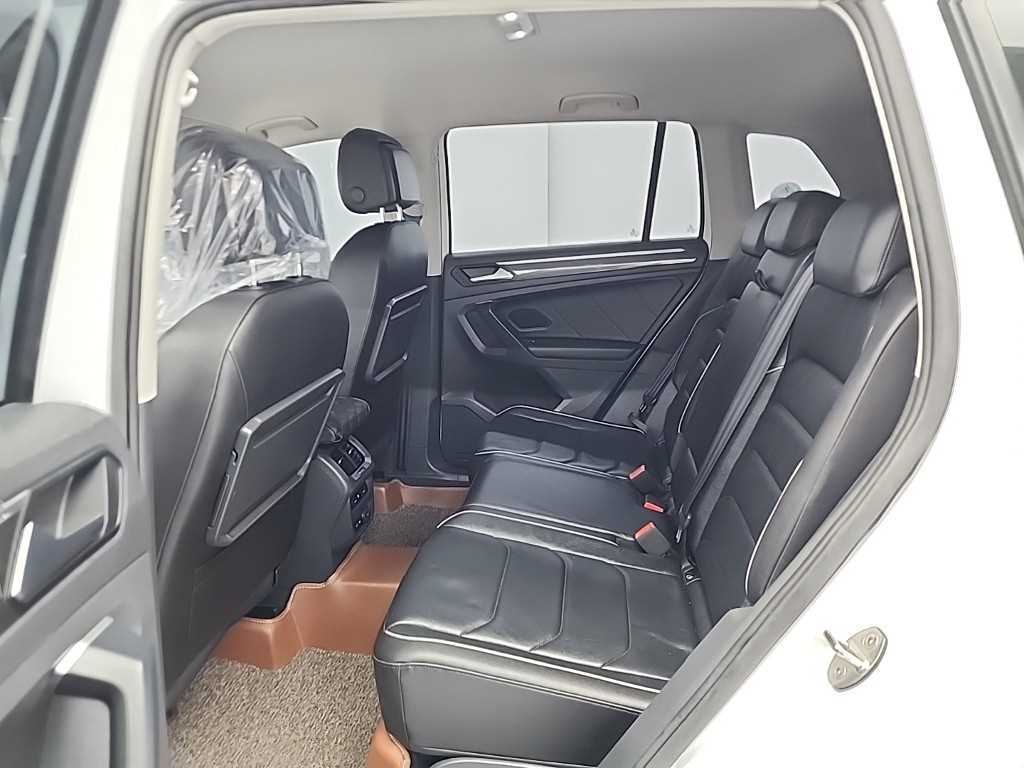 폭스바겐 티구안(2세대) 2.0 TDI 썸네일 12