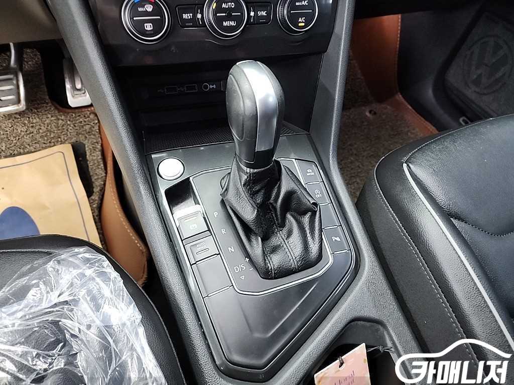 폭스바겐 티구안(2세대) 2.0 TDI 썸네일 8