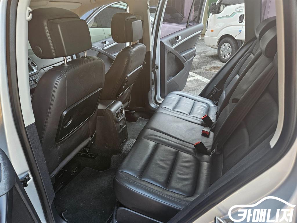 폭스바겐 뉴티구안 2.0 TDI 프리미엄 썸네일 11