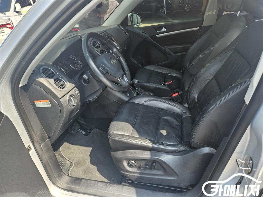 폭스바겐 뉴티구안 2.0 TDI 프리미엄 썸네일 9