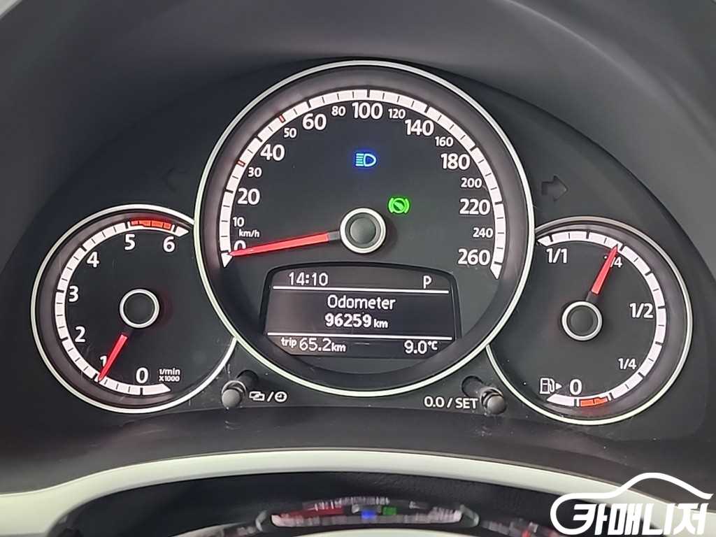 폭스바겐 더비틀 2.0 TDI 프리미엄 썸네일 6