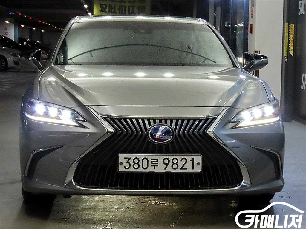 렉서스 ES300h 7세대 이그제큐티브 썸네일 2