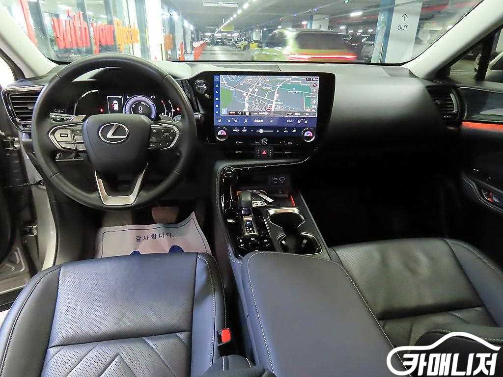 렉서스 NX 350h 프리미엄 썸네일 10