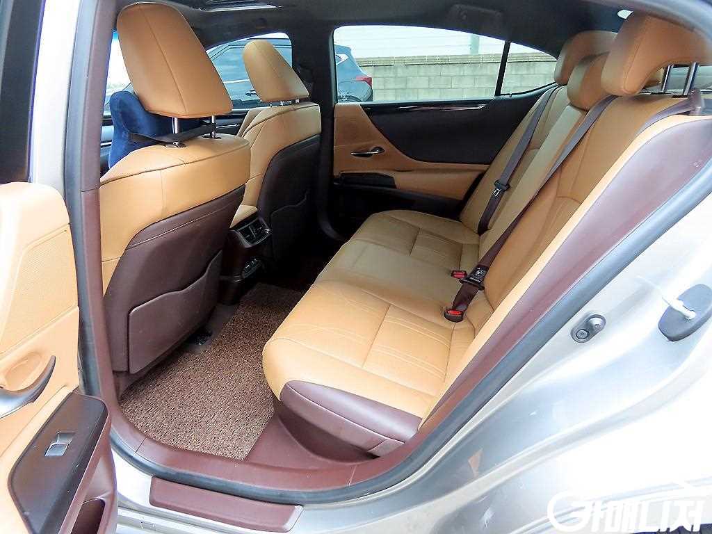 렉서스 ES300h 7세대 럭셔리 플러스 썸네일 6