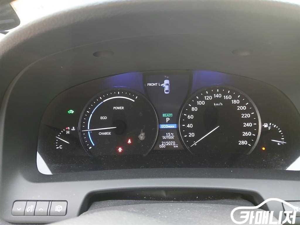 렉서스 LS600hL 4인승 썸네일 4